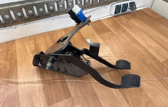 Ford Transit Pedal assembly