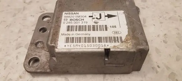 Nissan Almera Airbag control unit/module 988205M304 0285001319