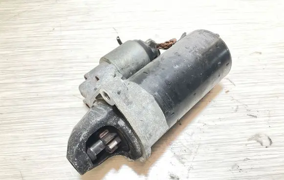 BMW 5 E60 E61 Starter motor 7796892 0001115043