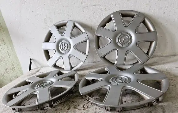 Mazda 6 R16 wheel hub/cap/trim 