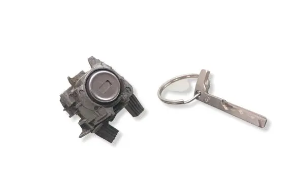 Mercedes-Benz B W246 W242 Front door lock (next to the handle) 