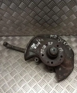 Mercedes-Benz E W210 Front wheel hub 2102201