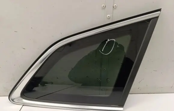 Skoda Enyaq iV Rear side window 43R01351