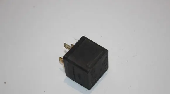 Audi A4 S4 B5 8D Other relay 431951253H