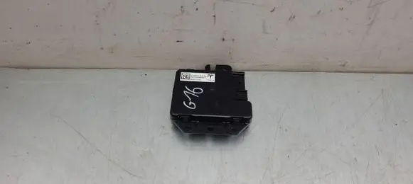 Tesla Model 3 USB control unit 165678730A