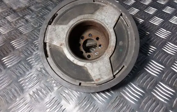 Audi A6 S6 C5 4B Crankshaft pulley 059105251M