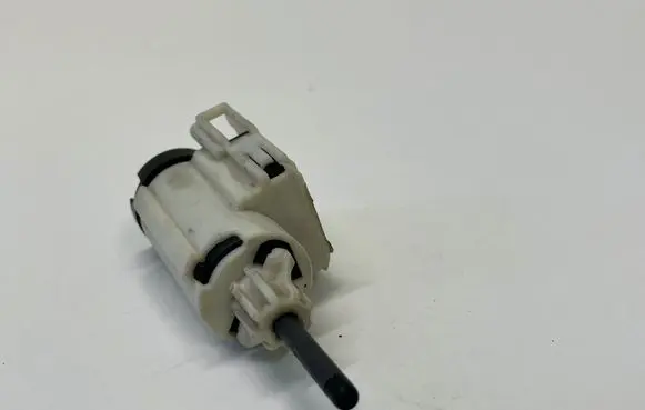 Audi A4 S4 B6 8E 8H Brake pedal sensor switch 8E0927189B