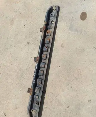 Land Rover Evoque I Bottom radiator support slam panel