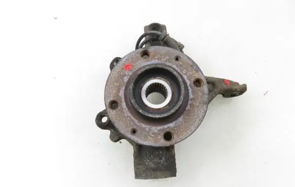 Peugeot 5008 Front wheel hub spindle knuckle