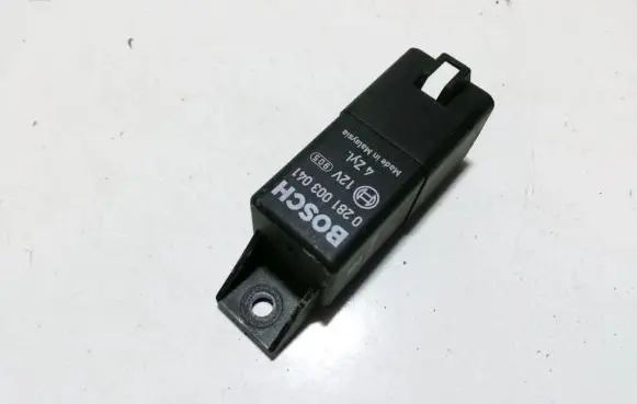 Opel Antara Glow plug pre-heat relay 96440063 0281003041