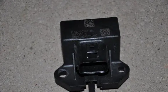 Ford Mustang VI Fuel pump relay FU5A9D370MA