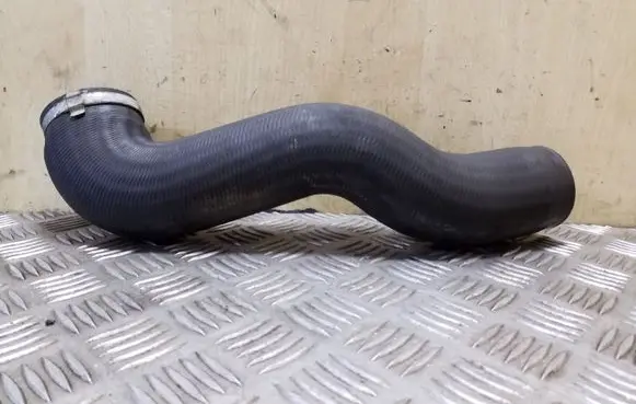 Intercooler hose/pipe