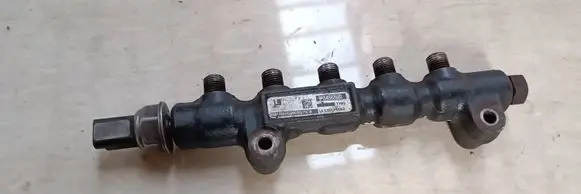 Citroen C4 I Fuel main line pipe 9654592680