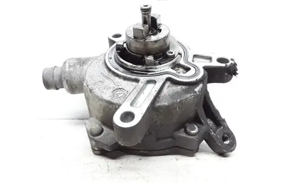 Volvo S80 Vacuum pump 30731825