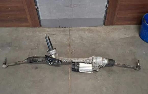 BMW 5 F10 F11 Steering rack 7806974795