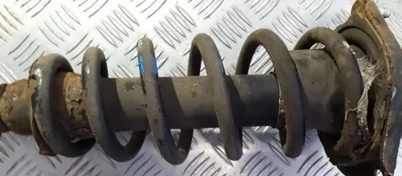 Toyota Avensis T250 Rear coil spring