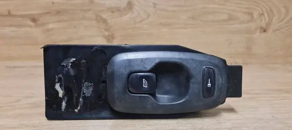 Volvo XC70 Electric window control switch 30658147