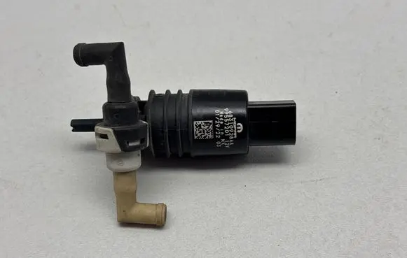 Chrysler Pacifica Windscreen/windshield washer pump 68310928AA 99557201