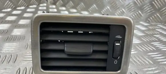 Volvo V70 Dashboard side air vent grill/cover trim 30755184