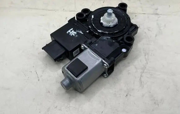 KIA Ceed Rear glass lock/latch C516 82460A2010