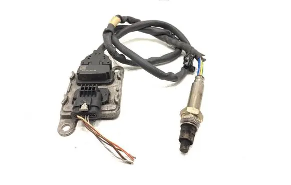 Skoda Superb B8 (3V) Lambda probe sensor 04L907805DB
