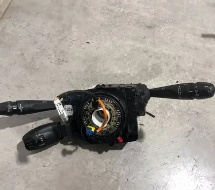 Peugeot 208 I Wiper turn signal indicator stalk/switch 98081767ZD