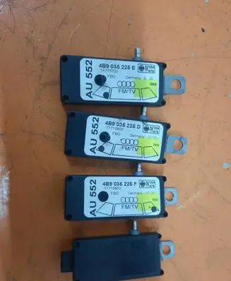 Volkswagen Crafter Aerial antenna amplifier 4B9035225