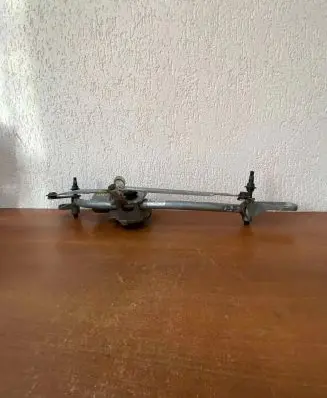 BMW 6 F12 F13 Front wiper linkage and motor 3397021525 1137328715 1150
