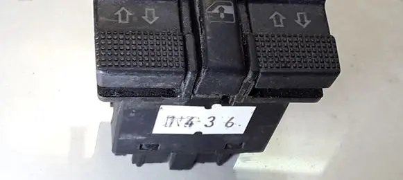 Volkswagen Golf III Electric window control switch 1H0959855A