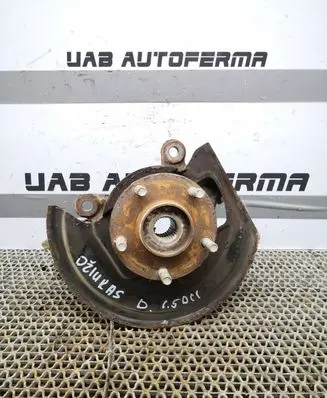 Nissan Juke I F15 Front wheel hub