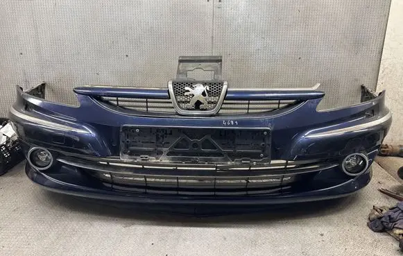 Peugeot 607 Front bumper