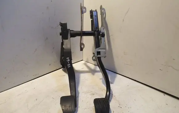 Volvo S60 Pedal assembly 3524406