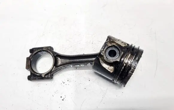 Volkswagen Bora Piston with connecting rod