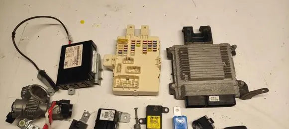 KIA Sportage Engine ECU kit and lock set 39147-2G851