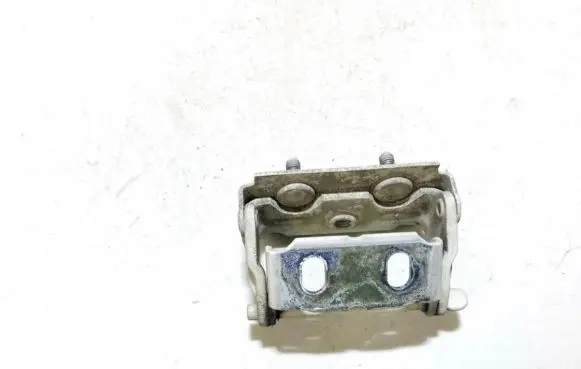 Ford Focus Tailgate/trunk/boot hinge