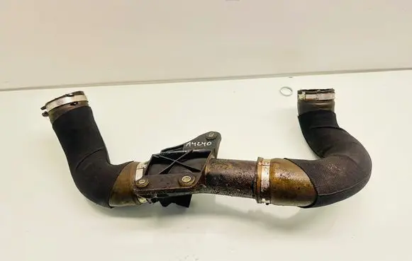 Audi Q5 SQ5 Intercooler hose/pipe 8K0145673E