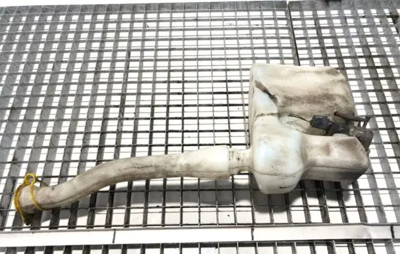 Windshield washer fluid reservoir/tank