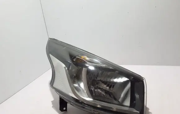Renault Trafic III (X82) Headlight/headlamp 260109424R