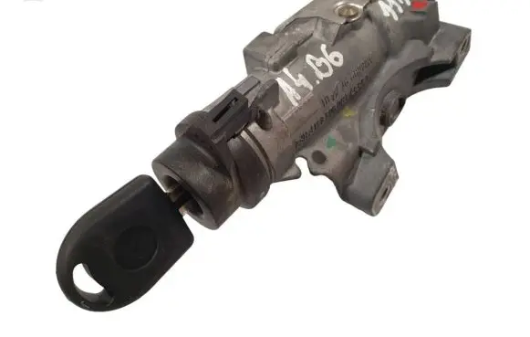 Audi A4 S4 B6 8E 8H Ignition lock 4B0905851F 4B0905849