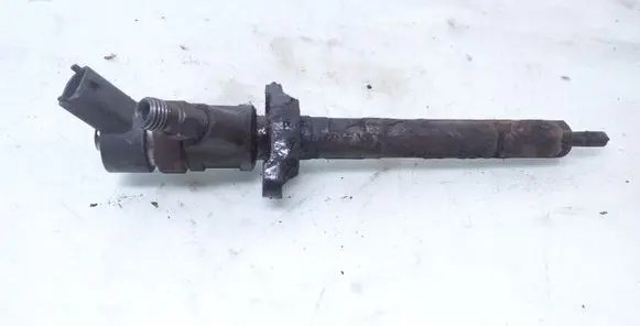 Fuel injector