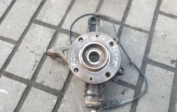 Citroen C4 II Front wheel hub