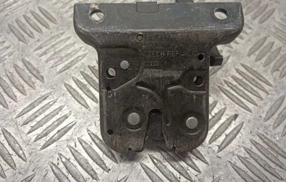 Audi A3 S3 8P Engine bonnet/hood lock/latch loop/hook 