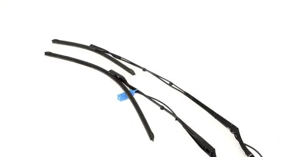 Peugeot 3008 II Windshield/front glass wiper blade 9810665083 9810665180