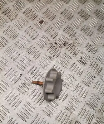 Toyota Prius (XW20) Spare wheel bolt 