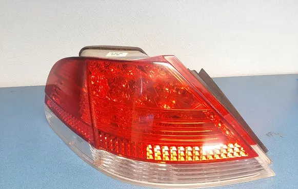 BMW 7 E65 E66 Rear/tail lights 325021L