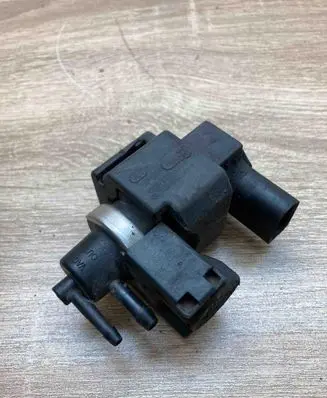 Audi A4 S4 B6 8E 8H Turbo solenoid valve 059906629A 4252441