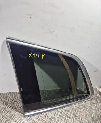 Volvo XC90 Rear side window 31402723