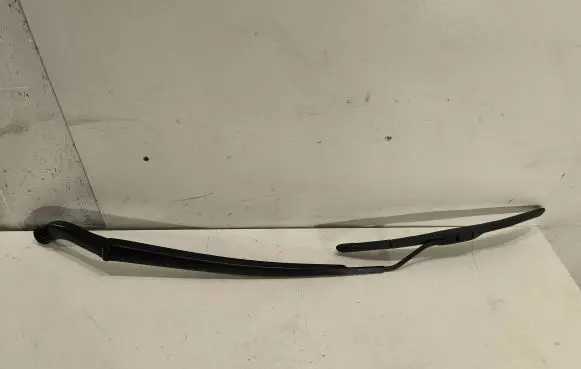 Toyota RAV 4 (XA50) Front wiper blade arm 2768721