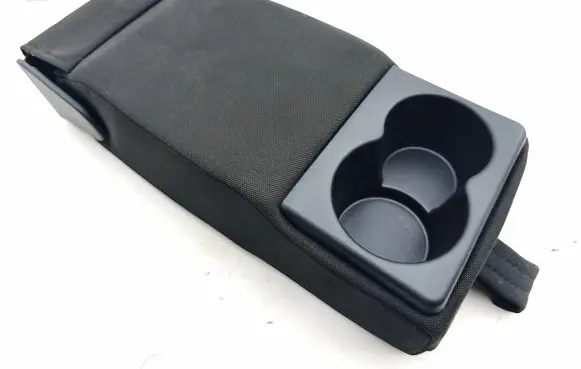Chevrolet Orlando Rear seat armrest 