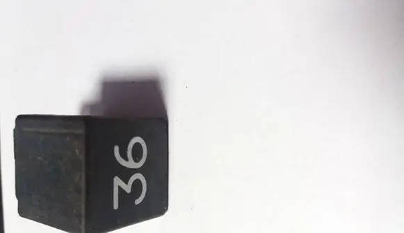 Volkswagen PASSAT B5 Other relay 3A0951307